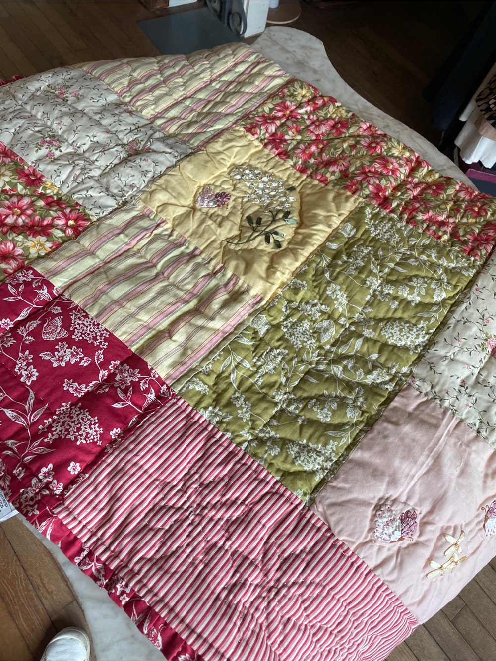 C & F Quilted Throw